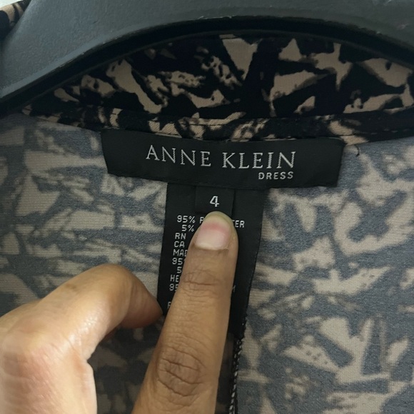 Anne Klein Black and Gold Long Sleeve Wrap Dress - Picture 4 of 6